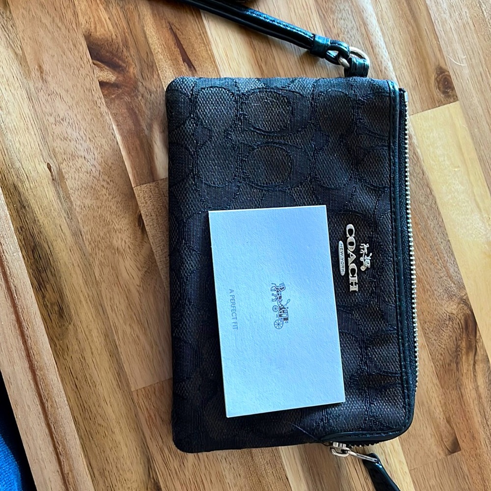 Wristlet